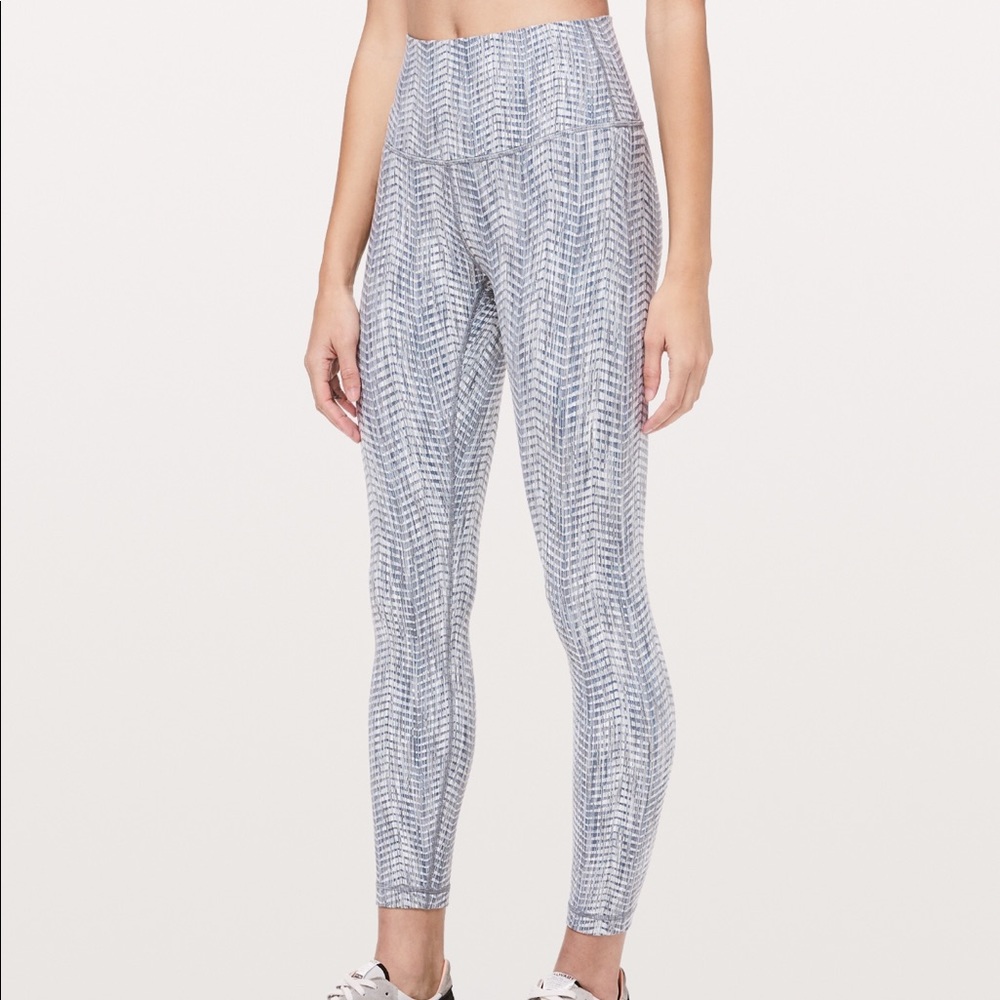 Lululemon Wunder Unders High Waist- Size 6